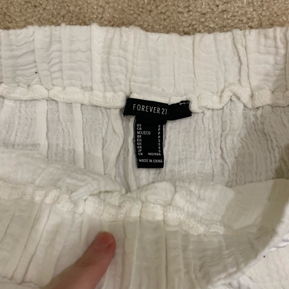 Forever 21 linen-like gauze beach shorts - Picture 2 of 3